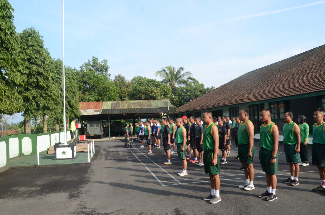 Untuk Menunjang Fisik Yang Prima, Prajurit Korem 073/Makutarama Aerobik Bersama